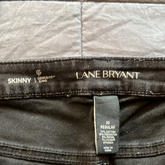 Lane Bryant Black Skinny Jeans with Genius Fit. - Picture 3 of 4
